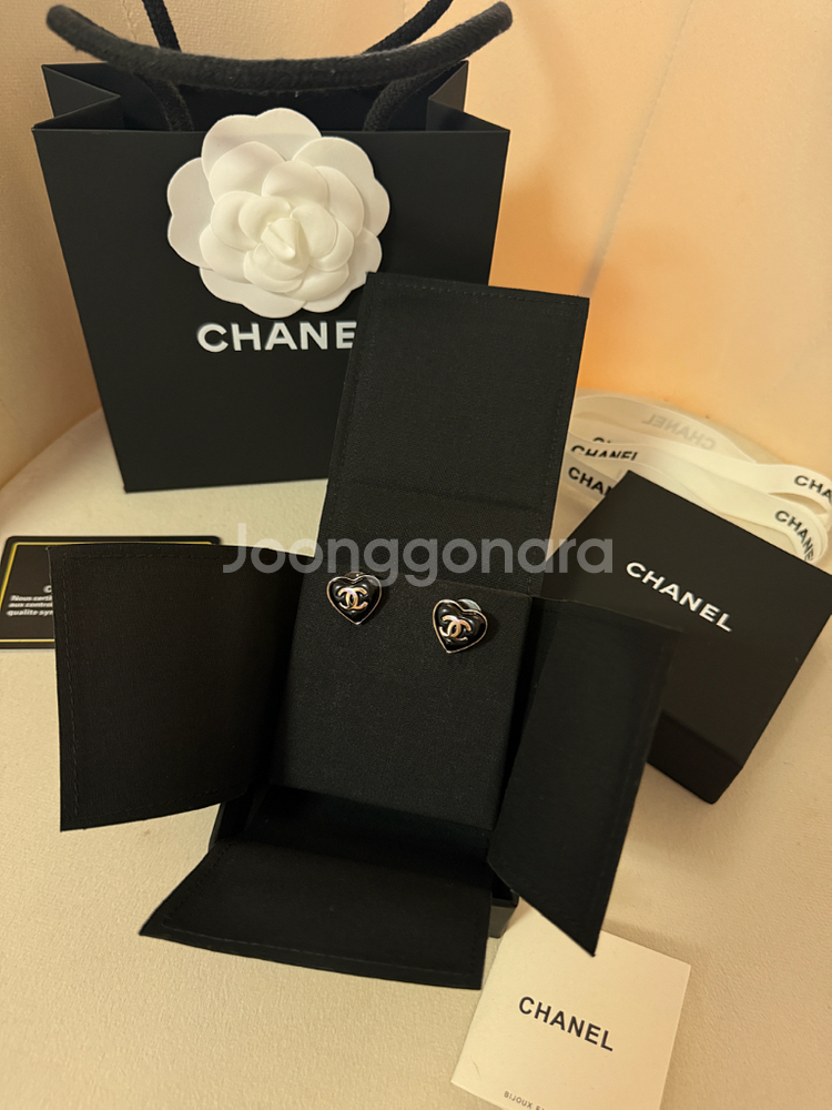샤넬 하트 CC로고 귀걸이 풀박스--1
