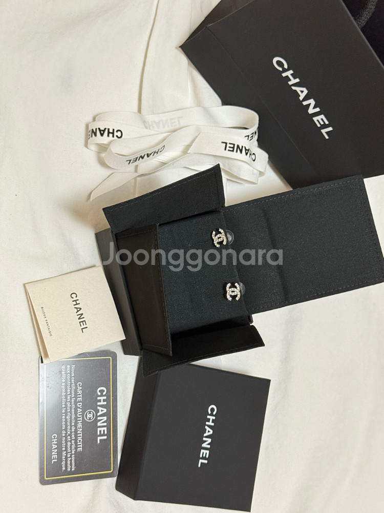 샤넬 CC 로고 귀걸이 풀박스--3