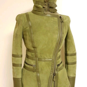 엠포리오아르마니 무스탕 38사이즈