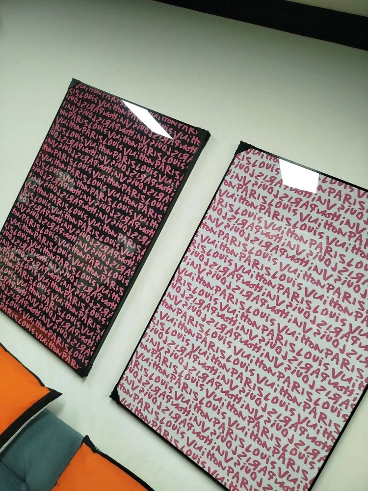루이비통 모노그램 대형 그림액자 그림 액자 팝아트 인테리어소품 명품그림 명품액자 꽃 선물 가방 지갑 카드지갑 구두 이미지