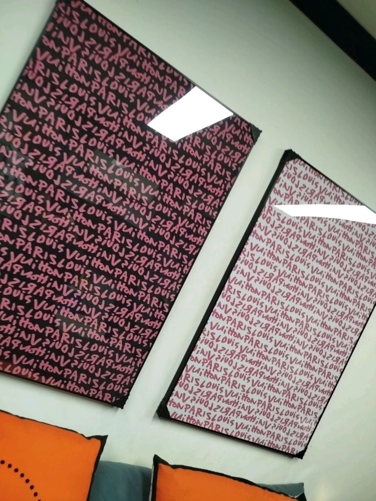 루이비통 모노그램 대형 그림액자 그림 액자 팝아트 인테리어소품 명품그림 명품액자 꽃 선물 가방 지갑 카드지갑 구두 이미지