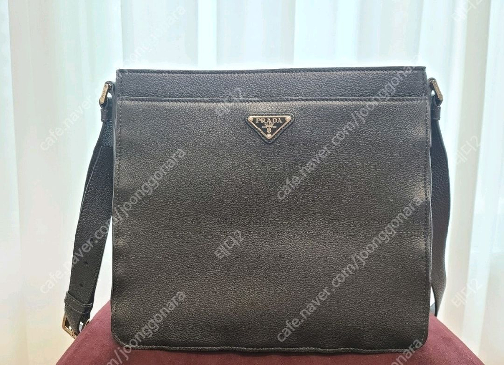프라다 남성 가죽크로스백(실착횟수1회)--0