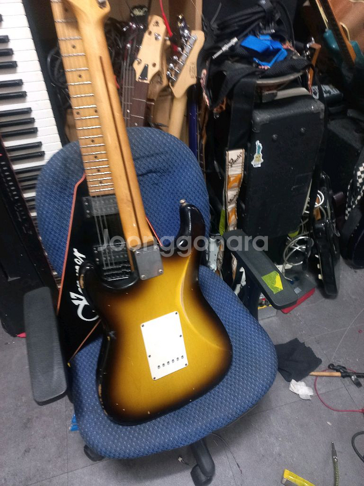 펜더 스토라케스터 56년산 일렉기타--7