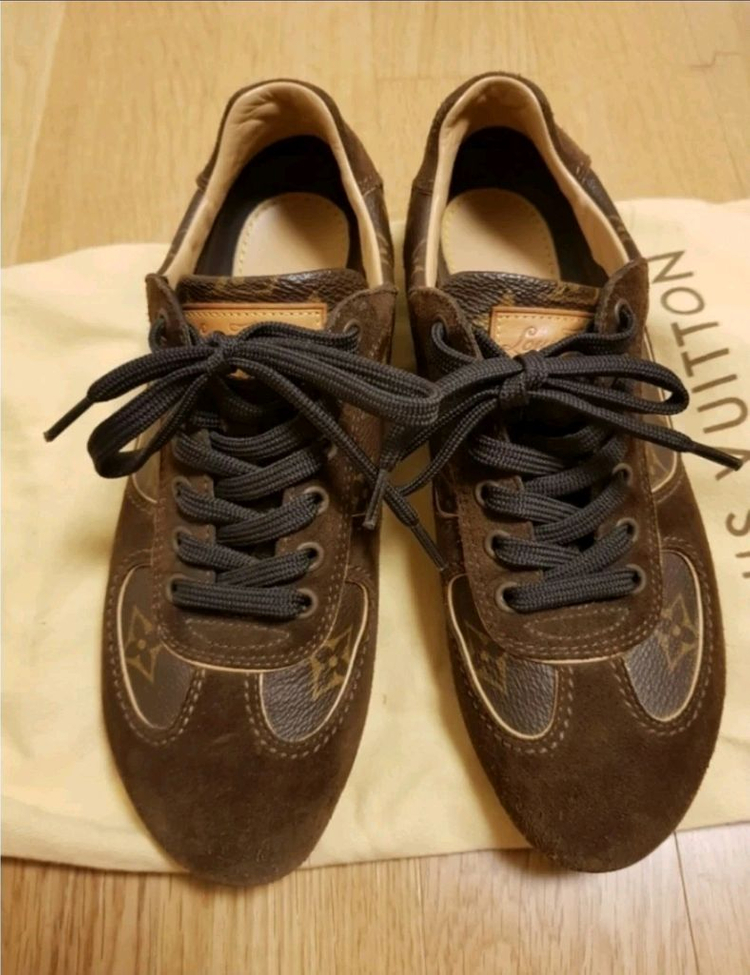 루이뷔통 여성스니커즈 34사이즈--1