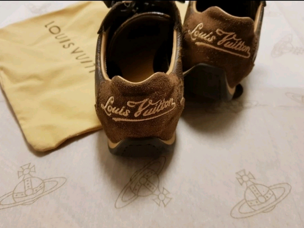 루이뷔통 여성스니커즈 34사이즈--3