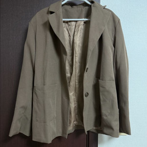 카키색 기본 자켓 여성