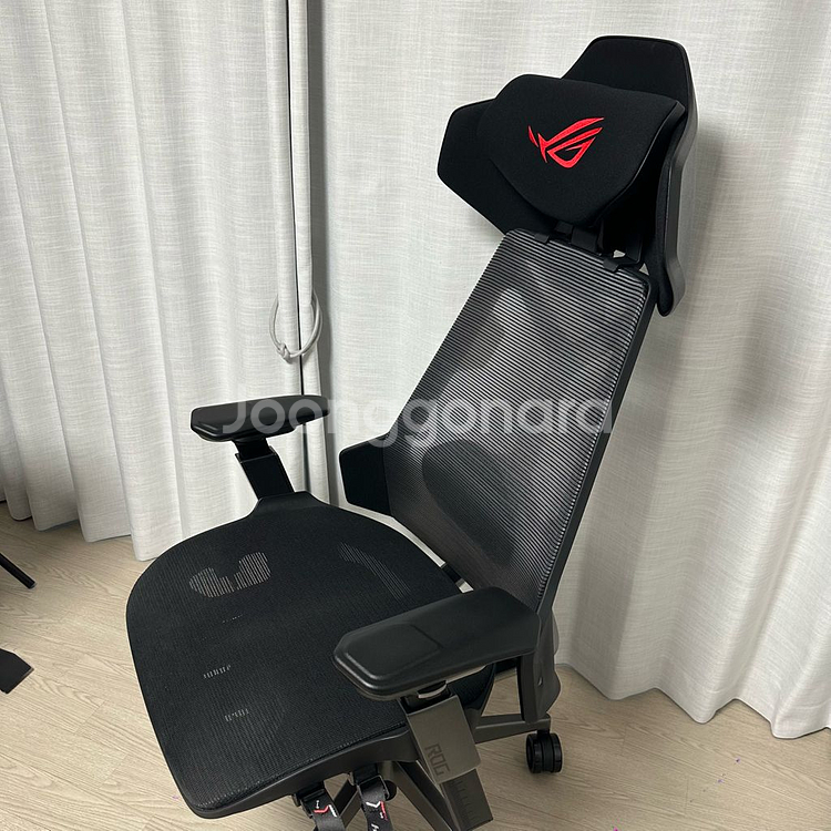 아수스 ROG destrier ergo 게이밍 의자--2