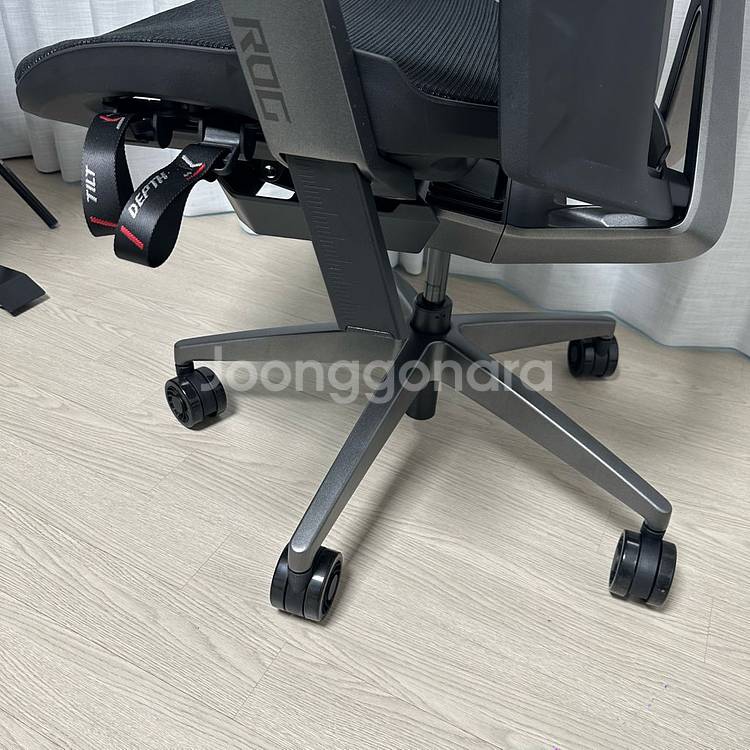 아수스 ROG destrier ergo 게이밍 의자--3