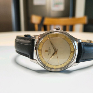 유니버셜제네브 수동 시계