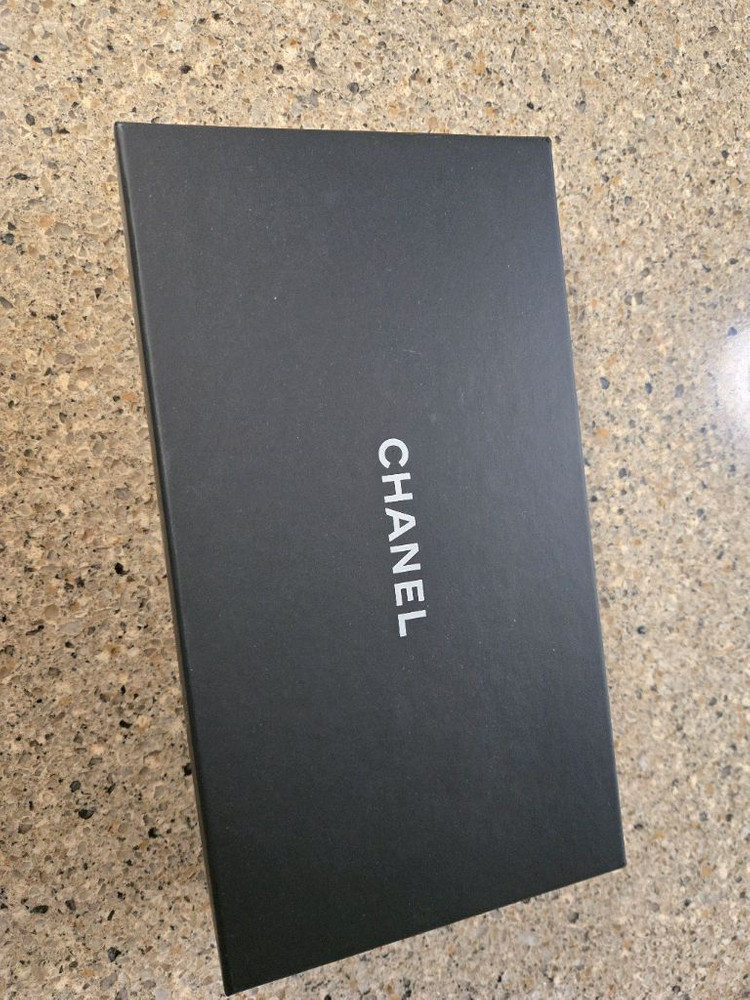 샤넬 보이 핑크 캐비어 장지갑--1