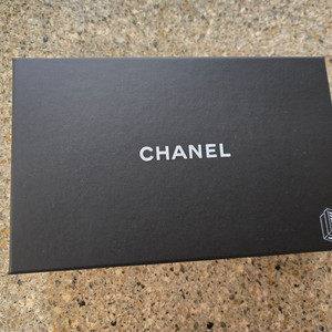 샤넬 캐비어 퀼팅 중지갑 은장 블랙