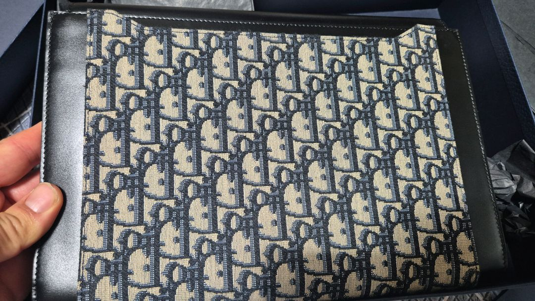 디올클러치백팝니다--2