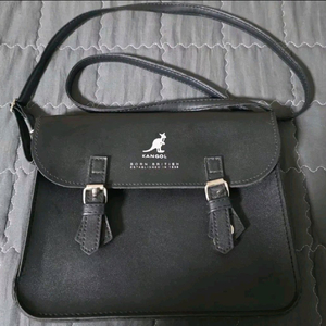 캉골 블랙 크로스백 가방 이미지