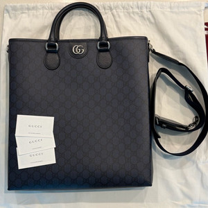 정품 구찌 GG 수프림 캔버스 남성 토트백 다크블루 새상품 (정가289만원)