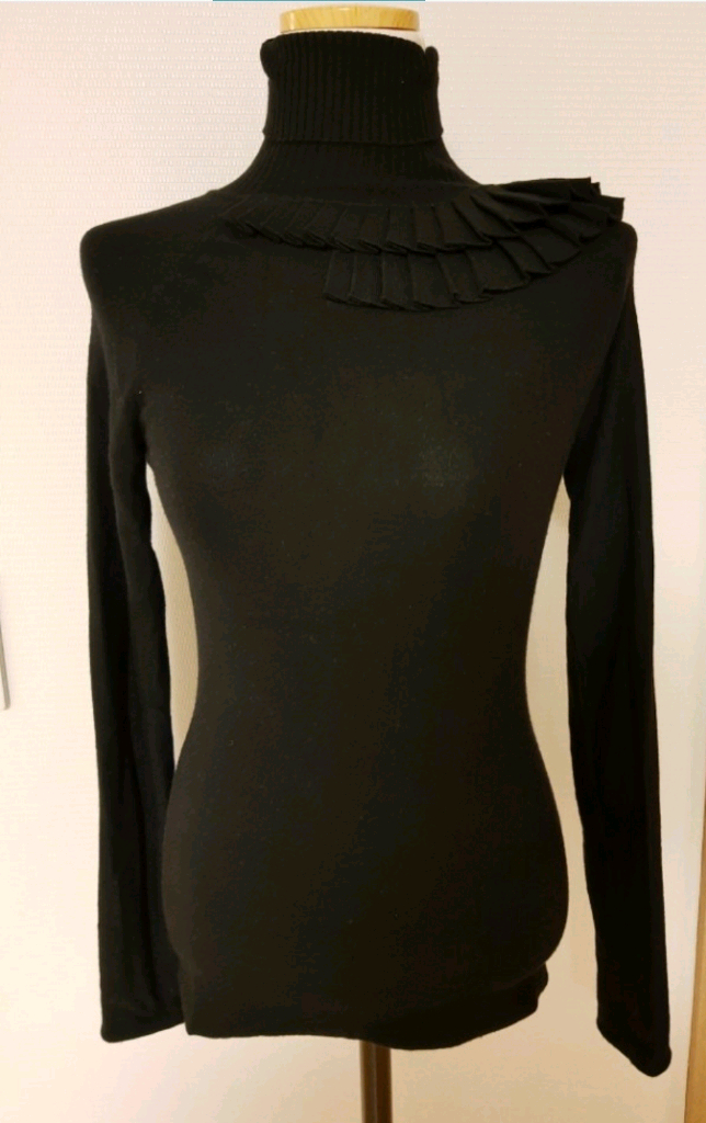 엠포리오 아르마니 터틀넥 38--0