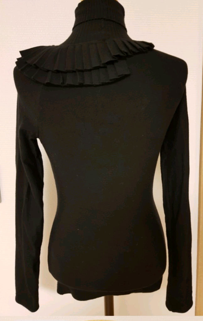 엠포리오 아르마니 터틀넥 38--1