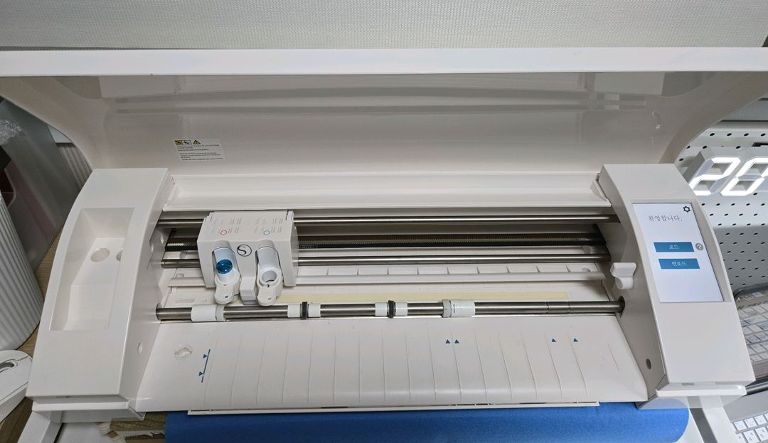 실루엣 카메오3 커터기외(칼날,매트,롤피더,시트지 다량)--1