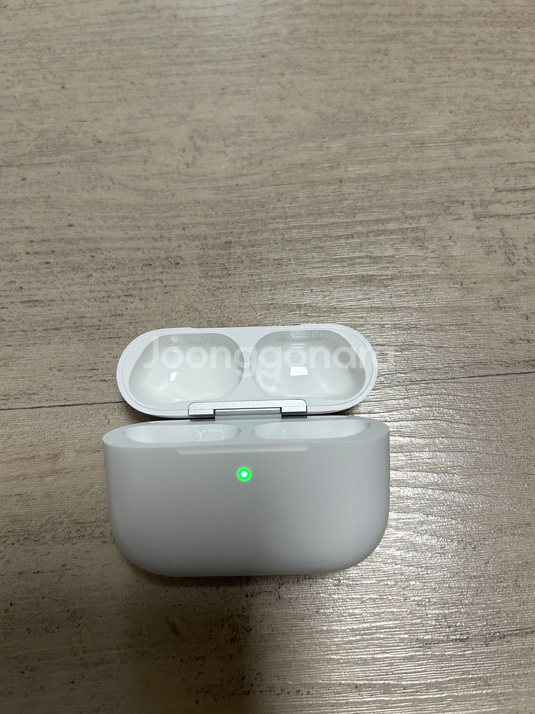 에어팟 프로 3세대 본체--2