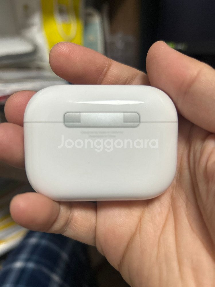 에어팟 프로 3세대 본체--0