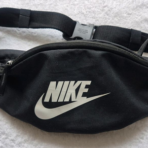 나이키 헤리티지 힙색 블랙