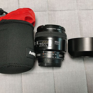 85mm f/1.8 렌즈