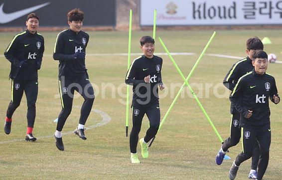 (추가할인)18-20 국대 쉴드탑 택채새상품--2