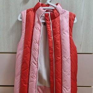 버버리 키즈 패딩 조끼 14Y