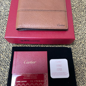 까르띠에 반지갑 이미지