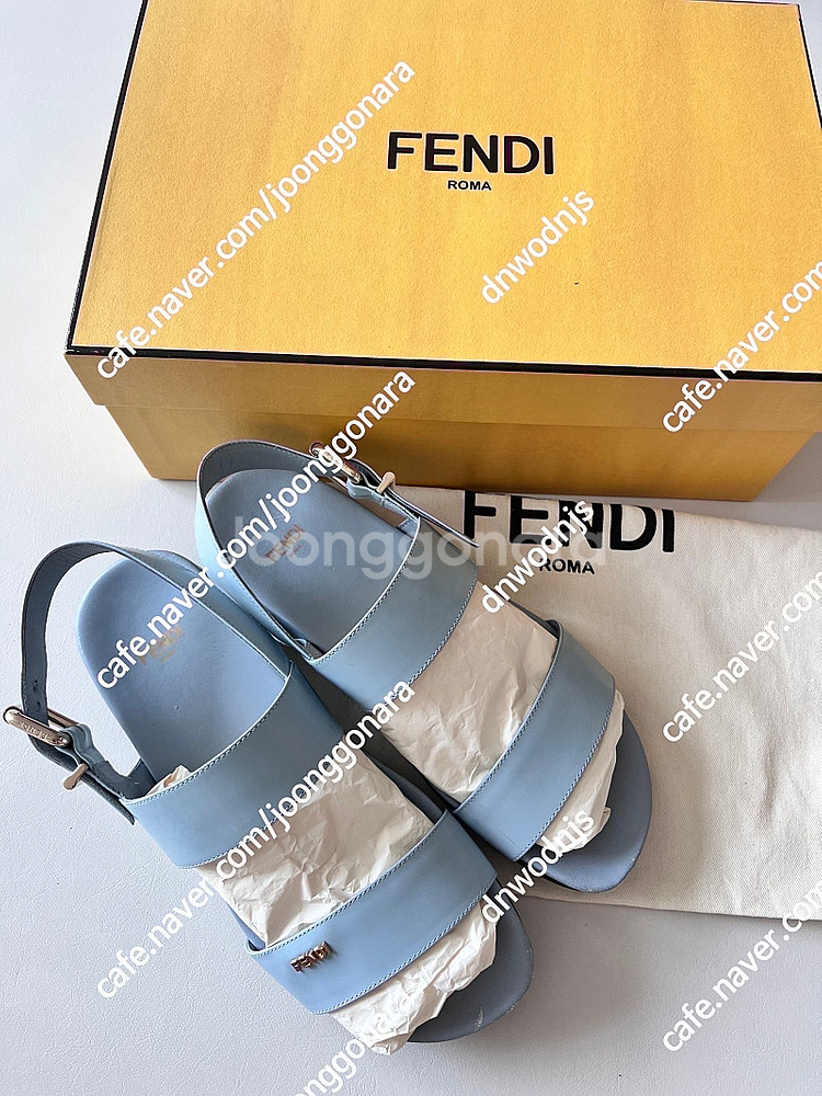 정품 펜디 여성 샌들 36(235)--0
