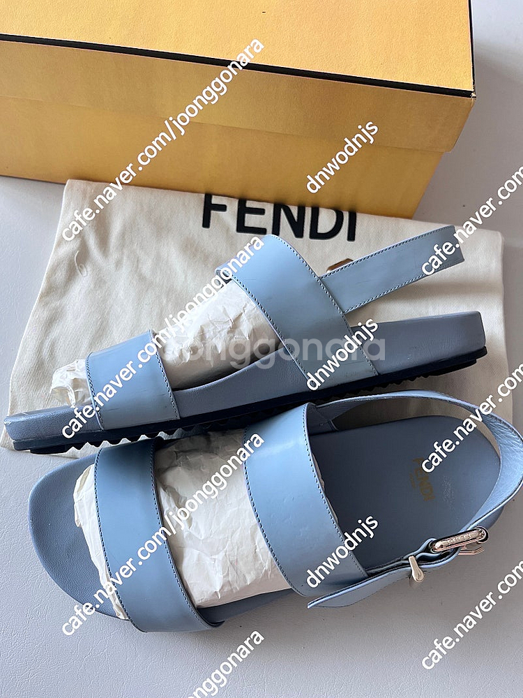 정품 펜디 여성 샌들 36(235)--2
