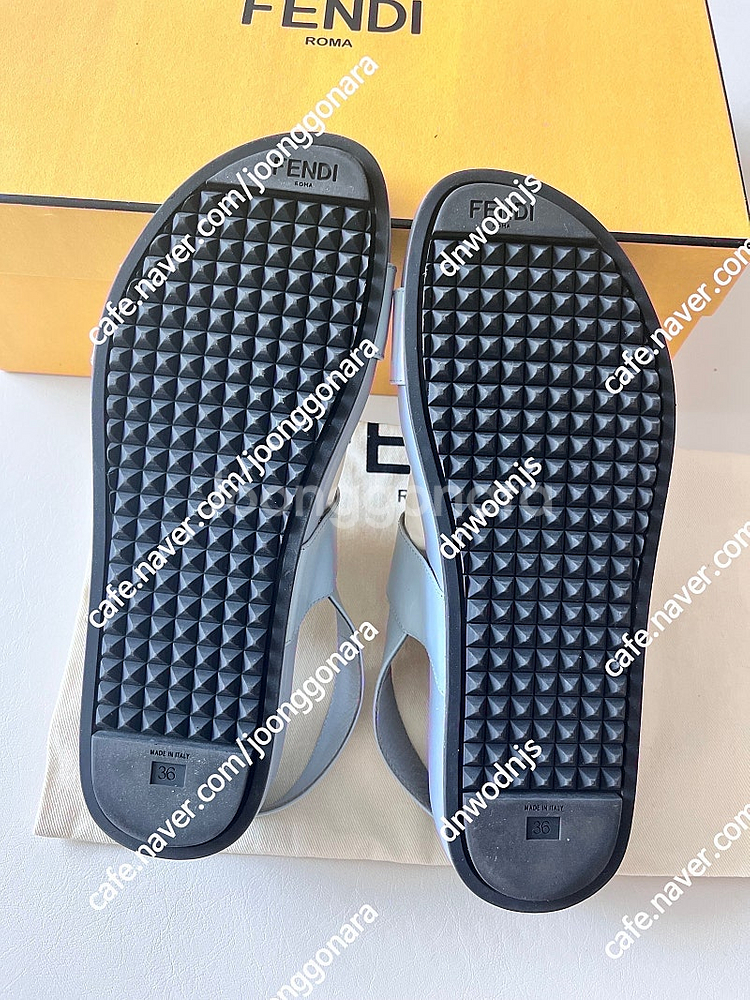정품 펜디 여성 샌들 36(235)--3