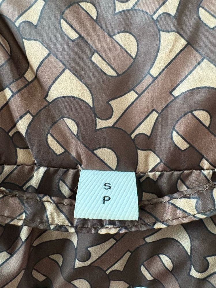 버버리 여성 경량 다운 패딩(사이즈 1)--4