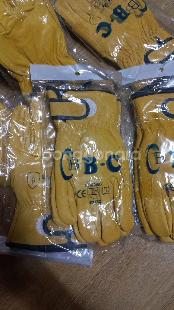 용접 장갑3가지 83개 일괄 20만원--0