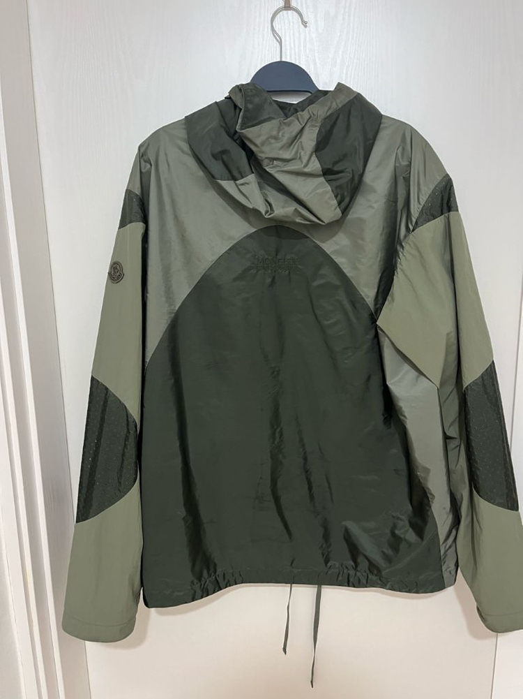 몽클레어 바람막이 4사이즈 xl정도 이미지