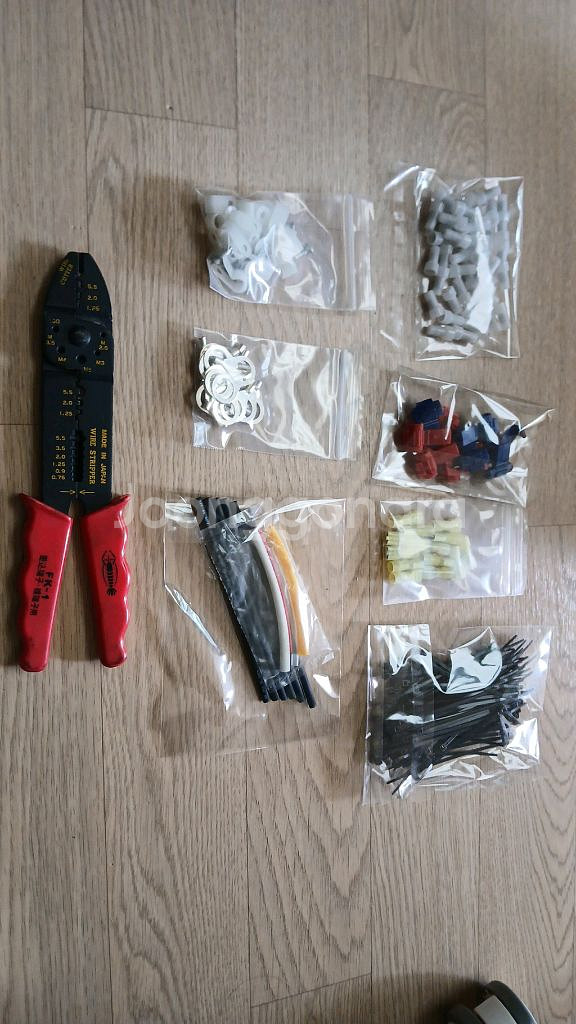 전선 관련 공구 수공구 자재(케이블 타이, 전선 연결 단자, 수축튜브, 압착 단자 등) - 광주광역시--0