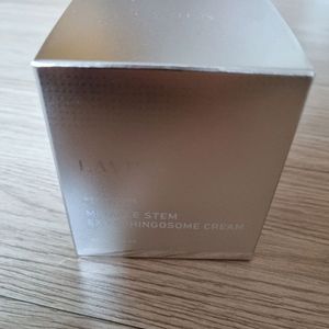 라비앙 미라클 스핑고좀 크림 판매 합니다.