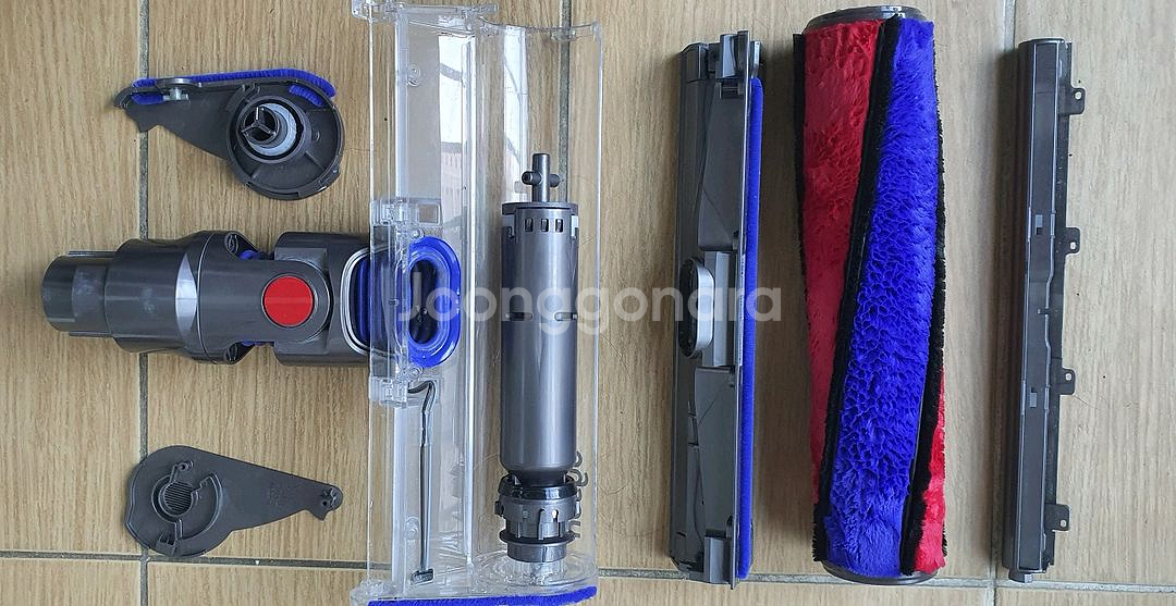 깨끗하게 세척한 다이슨 무선 청소기 V8(24분 연속동작)--7