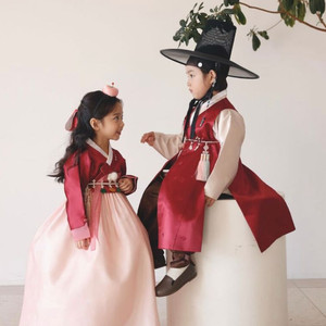 모리앙 한복 7세 여아 한복 팝니다.