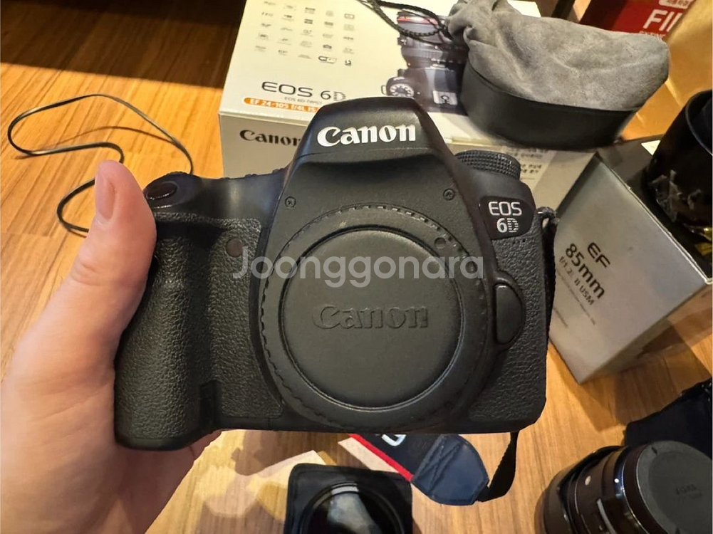 캐논 EOS 6D 카메라 풀박스 + 85mm 1.2 L렌즈 (만투) + 시그마 35mm 1.4 카페렌즈 팝니다!--3