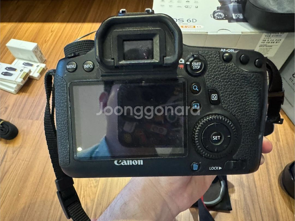 캐논 EOS 6D 카메라 풀박스 + 85mm 1.2 L렌즈 (만투) + 시그마 35mm 1.4 카페렌즈 팝니다!--4