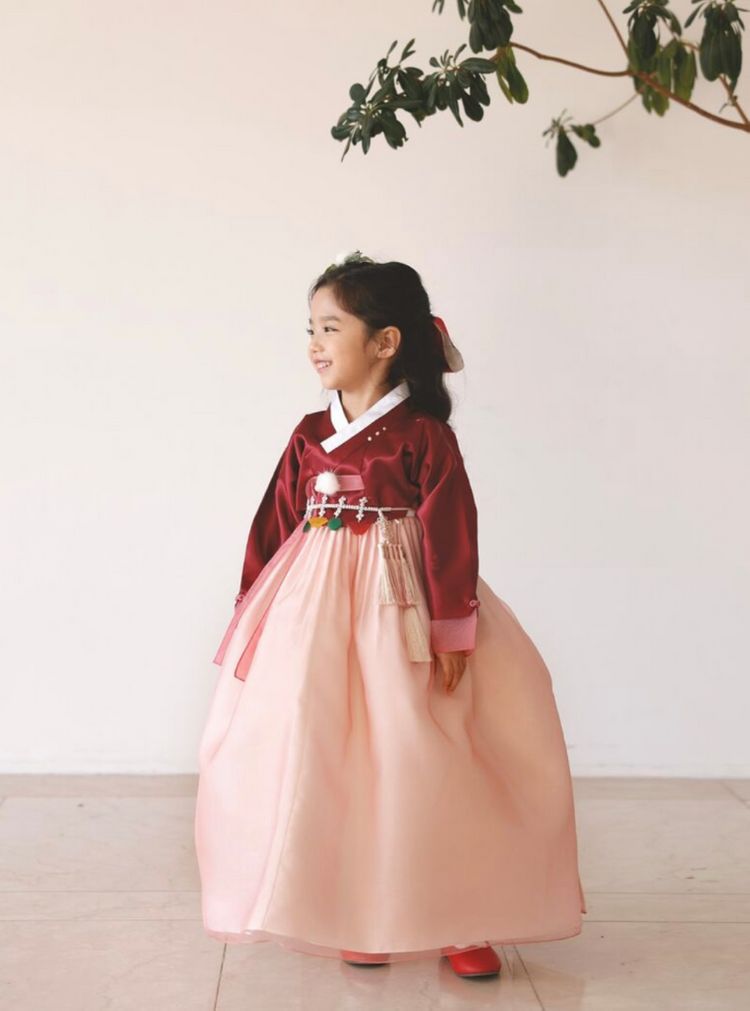 모리앙 한복 7세 여아 한복 팝니다.--5