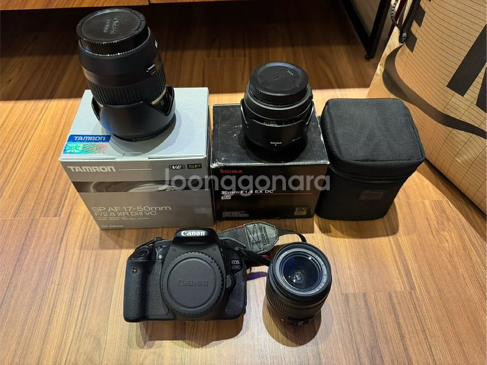 캐논 EOS 600D 18-55 번들 셋 + 탐론 17-50 F2.8+ 시그마 30 F1.4 팝니다!--0