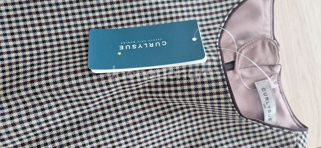 새제품)컬리수 체크 원피스120+ 컬리수 레이스카라 티셔츠120+덤(5벌)--3