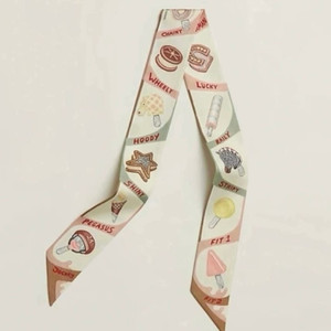 에르메스 퍼니 아이스크림 트윌리 베이지 팝니다.