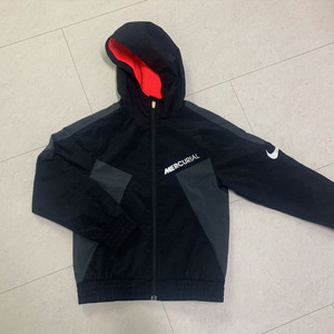 나이키 키즈 두꺼운 잠바 (두꺼운 바람막이)