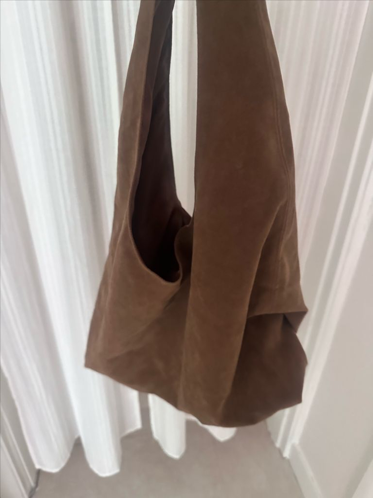 브라운 스웨이드 숄더백 호보백--1