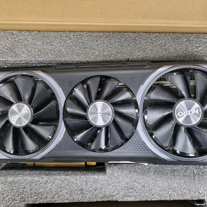 사파이어 니트로 RX VEGA 64 그래픽카드