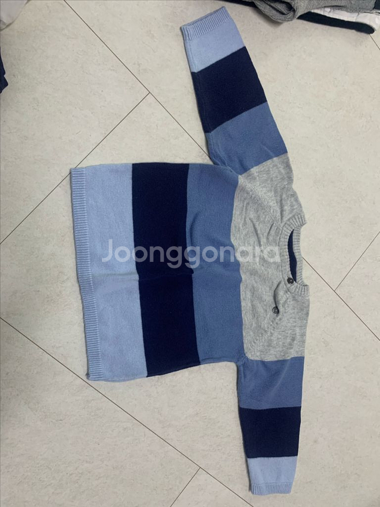 아기 옷 일괄 (H&M, Nike, Cath Kids) 8벌 (6개월-12개월)--5