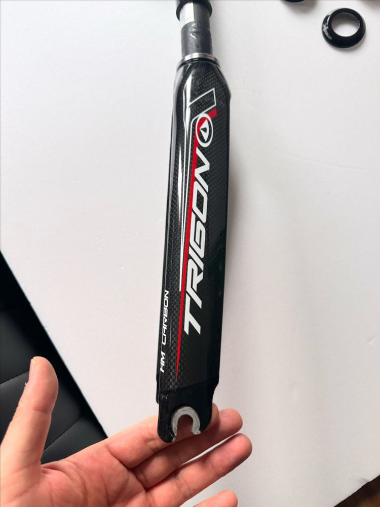 Trigon carbon fork. 트리곤 451 카본포크 이미지