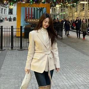 드아떼르 울 70 트와이스자켓 새제품